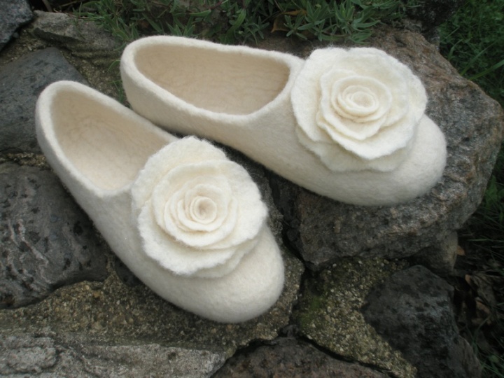 White roses
