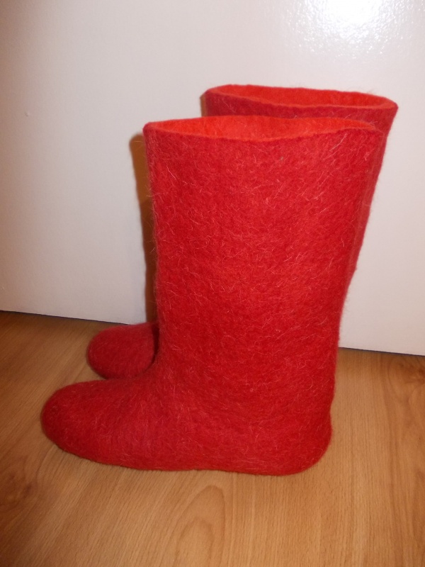 Red felted picture no. 3