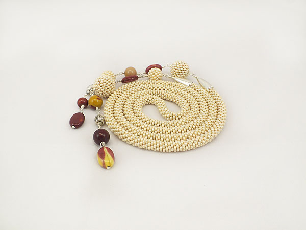 Crocheted beige necklace with exchanger picture no. 3