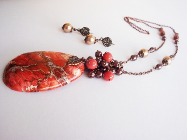 Rowan berries.Necklaces and earrings picture no. 3