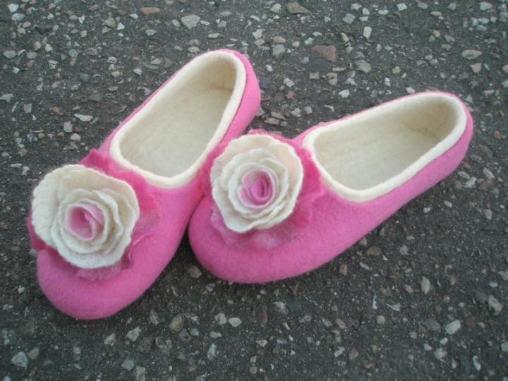 pink slippers picture no. 2