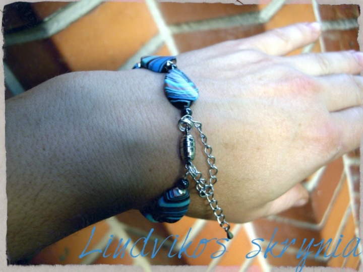 Synthetic turquoise bracelet picture no. 2