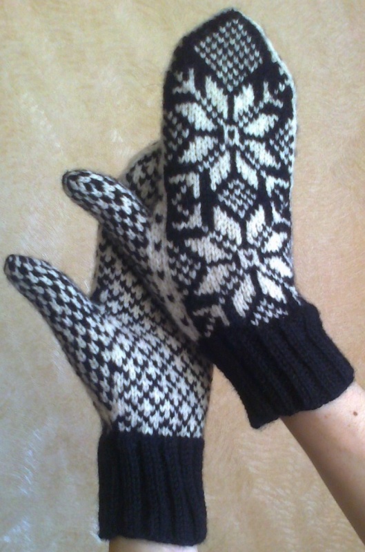 gloves snowflakes picture no. 2