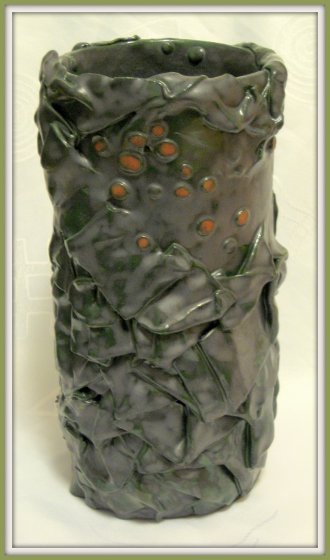 vase-dark green