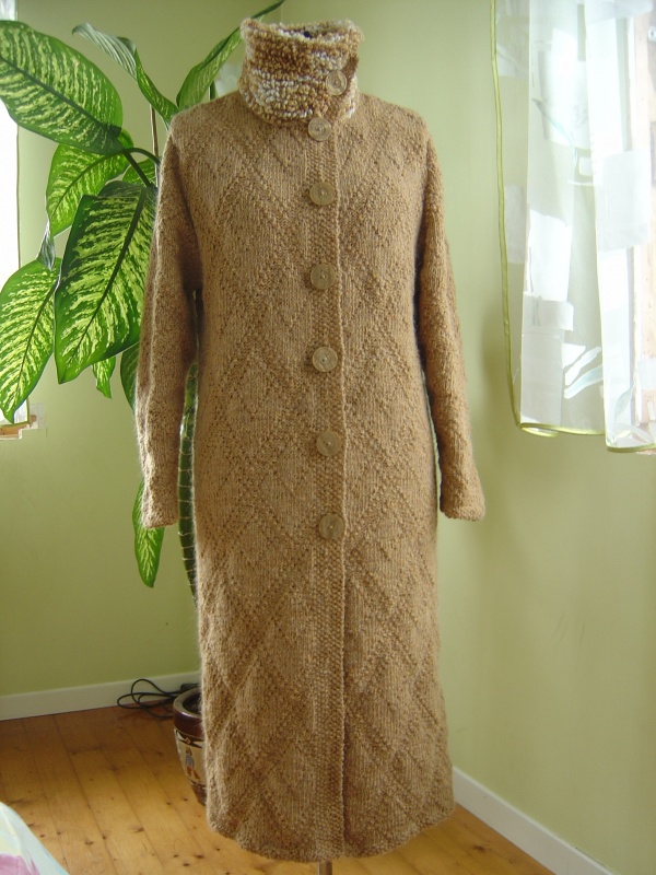 Knitted coat picture no. 2