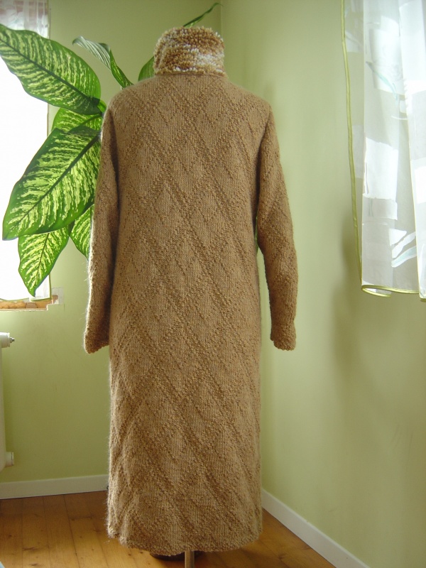 Knitted coat picture no. 3