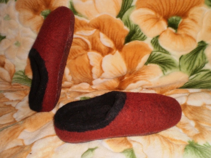burgundy black picture no. 2