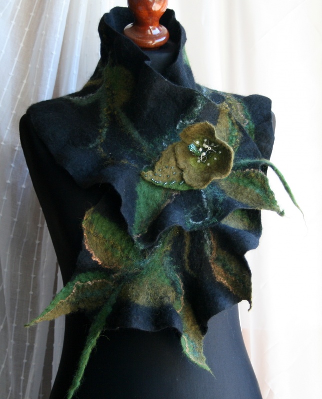 Scarf " MOSS "
