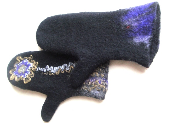 felted merino wool gloves picture no. 2