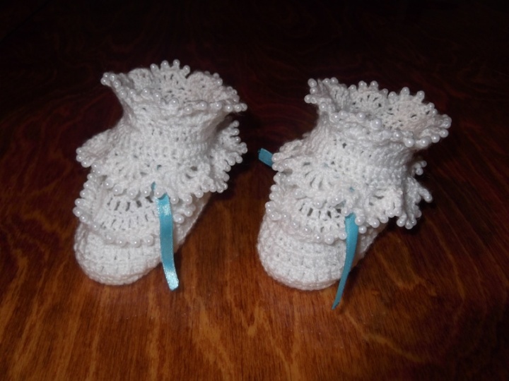 Crocheted baby shoes