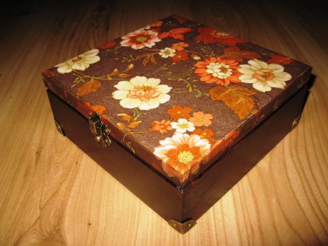 Box Brown flowers picture no. 2
