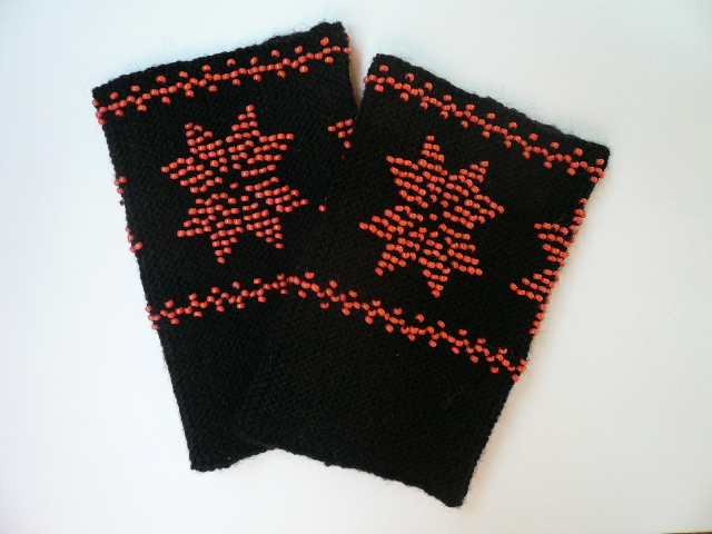 GP-338 black wristlets