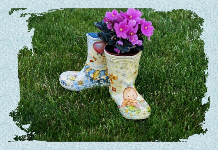 Rubber boots - pots of flowers