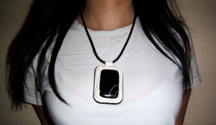 Pendant around your neck picture no. 3