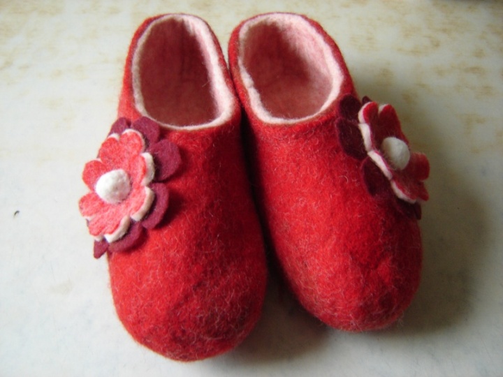 Red tapkutes with detachable gelyte