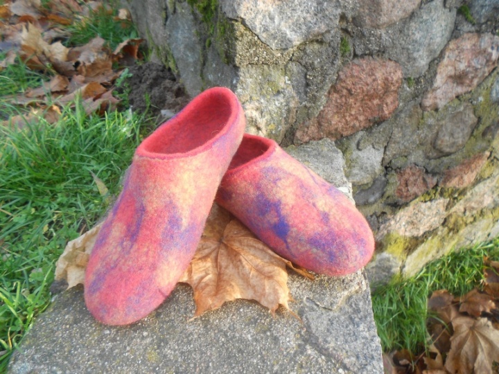 Felt slippers