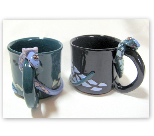 Cups WITH GYVATĖLĖM