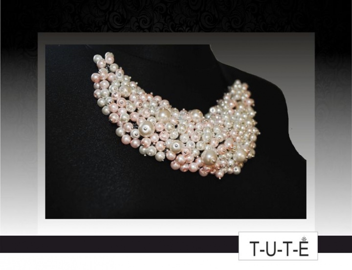 necklace of pearls