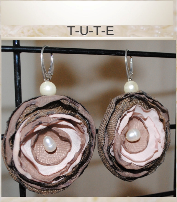 Textile flower
