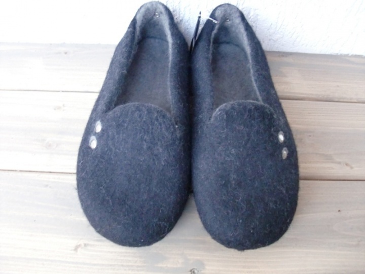 Thomas slippers