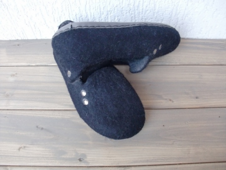 Thomas slippers picture no. 3