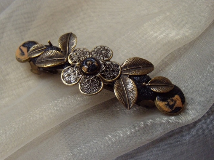Brooch in your hair