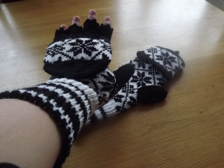 Woman gloves. picture no. 2