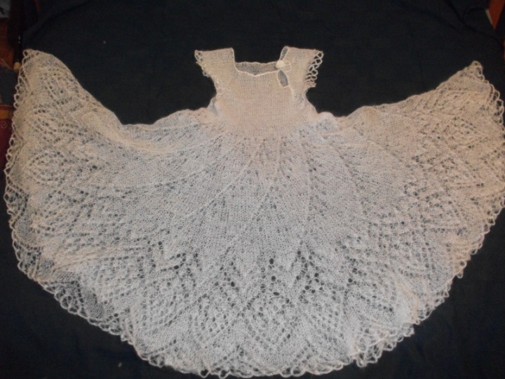 white long dress mocherine picture no. 2