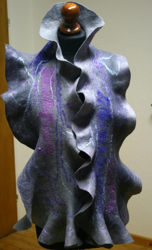Scarf " gray flowering " picture no. 2