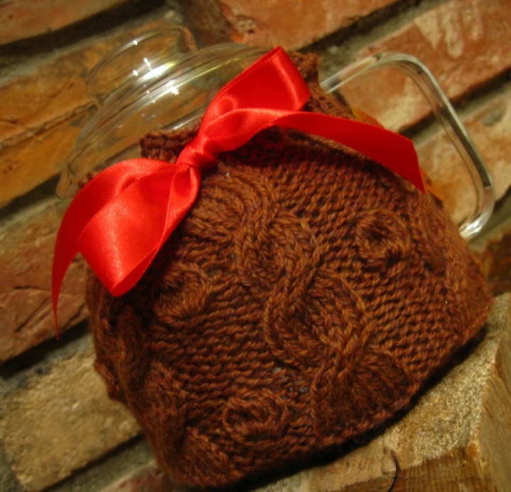 Knitted teapot picture no. 2