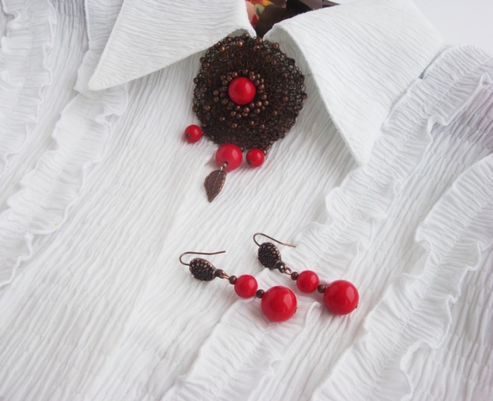 Earrings and brooch crocheted picture no. 2