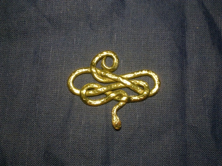 Pendant " The serpent curled " No.1