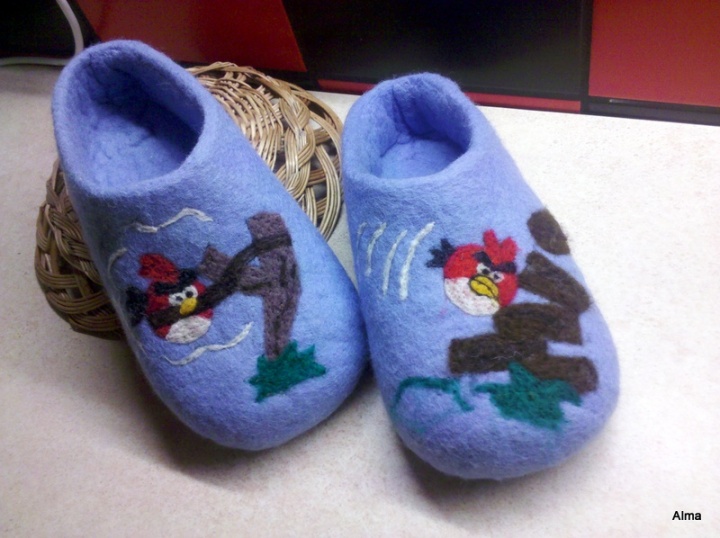 Is played ...Angry birds picture no. 2