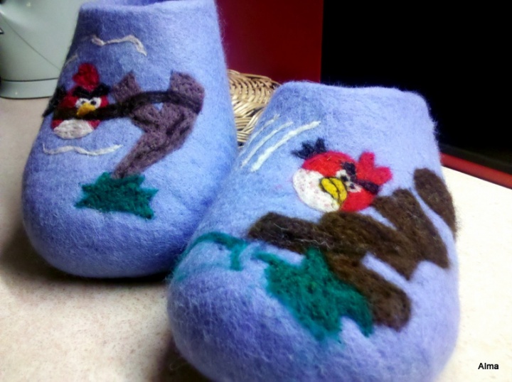 Is played ...Angry birds picture no. 3