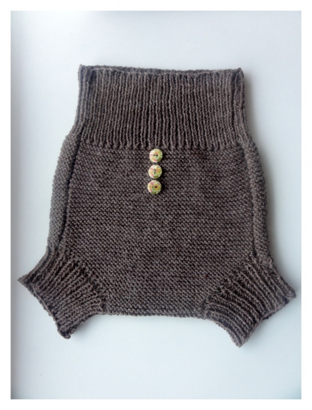 Woolen walking around waist
