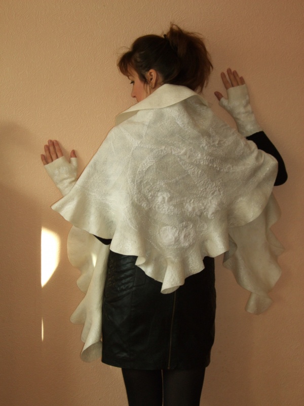 with a white silk picture no. 2