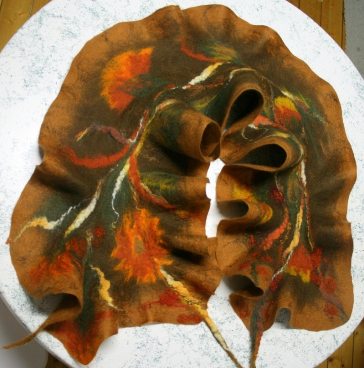 Scarves " autumnal flowers -Dovilei " picture no. 3