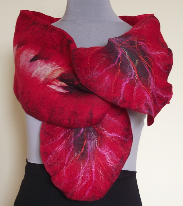 Scarf red
