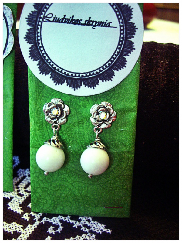 White coral earrings picture no. 2
