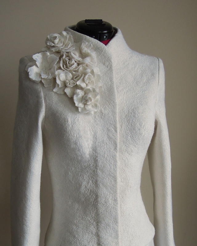 Wedding jacket with flowers picture no. 2