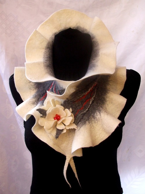 Gray-white scarf felting processes