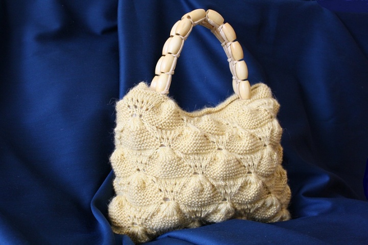 Knitted spring handbag