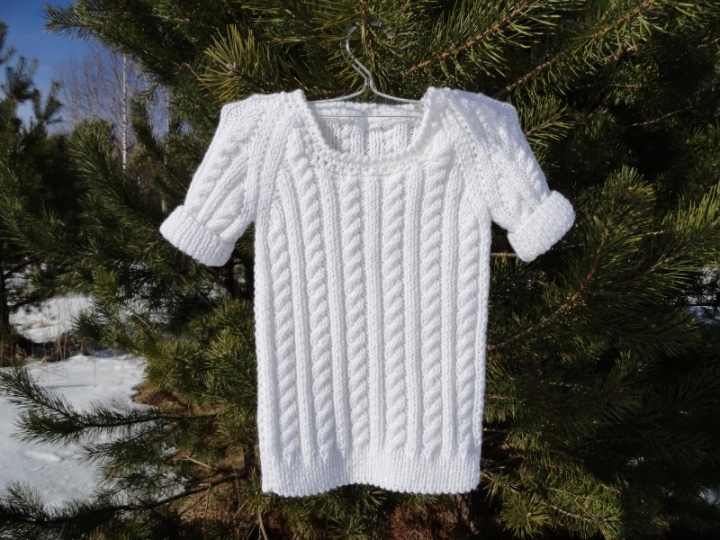 White sweater loom picture no. 2