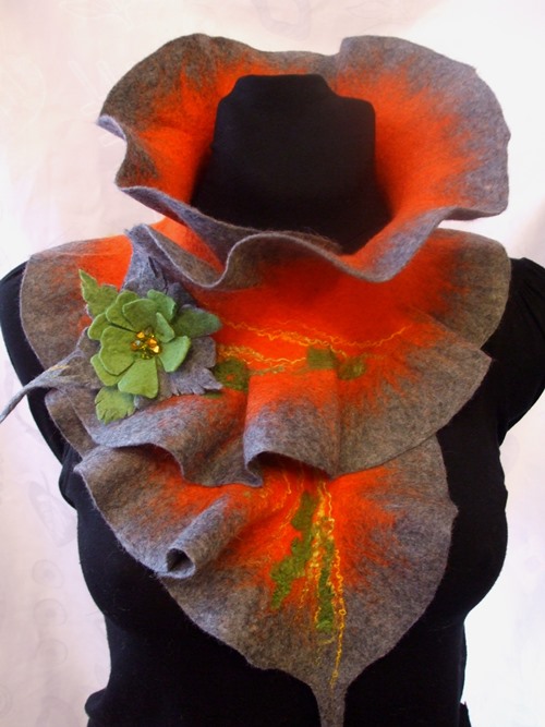 Gray-orange scarf