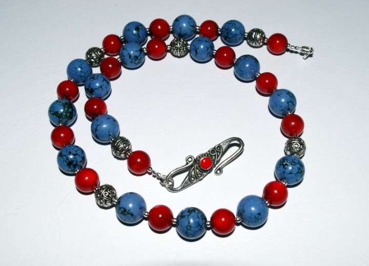 Necklace picture no. 2