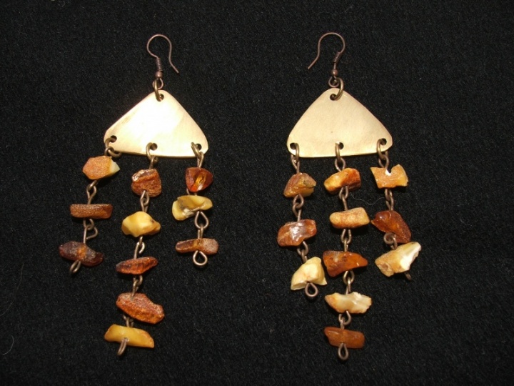 Brass earrings with amber