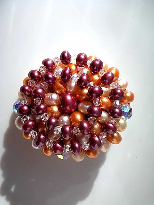 Pearls and Swarovski brooch picture no. 2