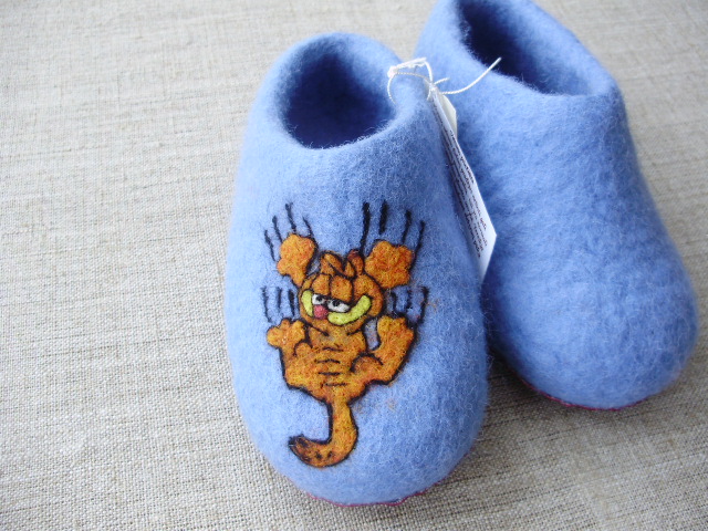 Vintage 1981 Garfield House Shoes Slippers Size??Orange w/ Strips Nice  Condition | eBay