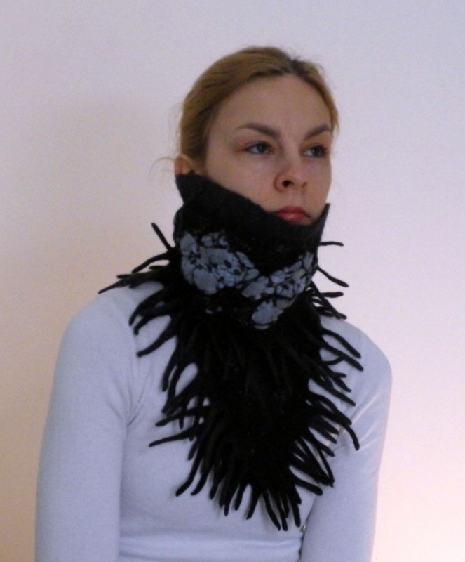 Scarf black / gray - " Crazy " with tassels picture no. 3