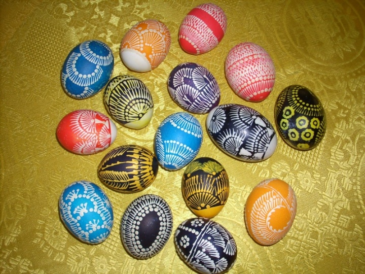 With artejanciom St. Happy Easter!